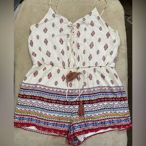 Xhilaration Women's Red and Blue Patterned Romper